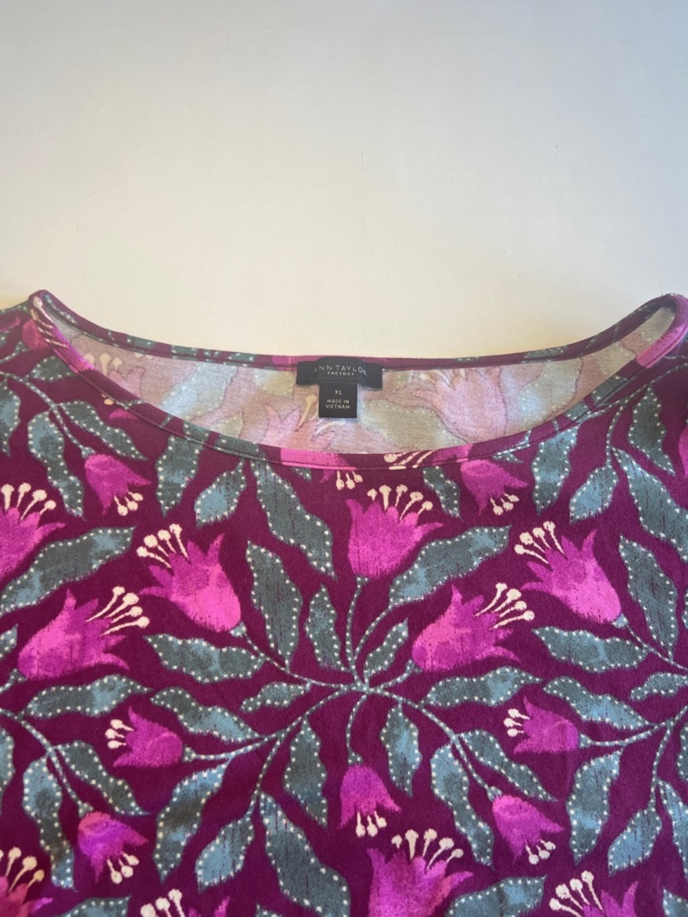 Ann Taylor Factory Floral Flutter Sleeve Blouse Pink Green XL Boho Summer - Picture 6 of 11